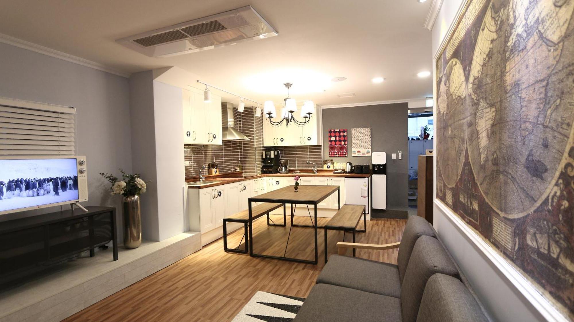 Hostel Blue Boat Myeongdong